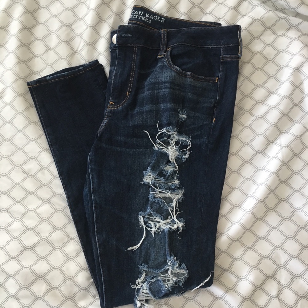 American Eagle Distressed Dark Wash Jegging